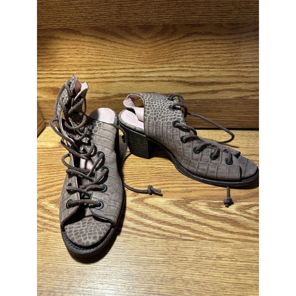 Miss Macie Leather Ankle Boots Women’s Size 7M Leather Heel Lace Up MSRP $238